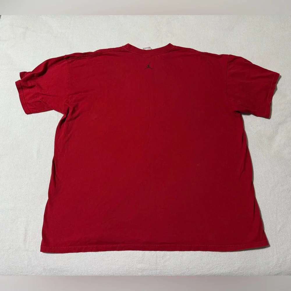Air Jordan Men's 2XL Crew Neck Short Sleeve Graphic Print T-Shirt Red White‎